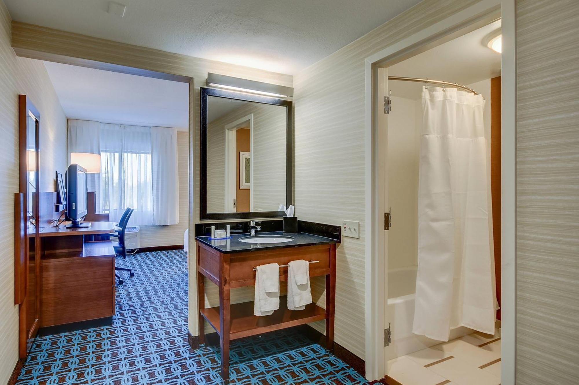 Fairfield Inn By Marriott Amesbury Exterior foto